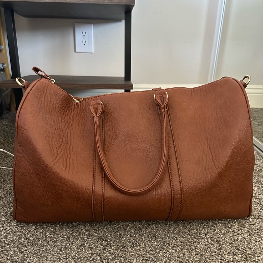 Stylish Brown Leather Travel Duffel Bag - Classic Carryall